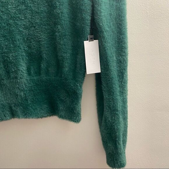 ASTR the Label Fuzzy Sweater new - Picture 8 of 16